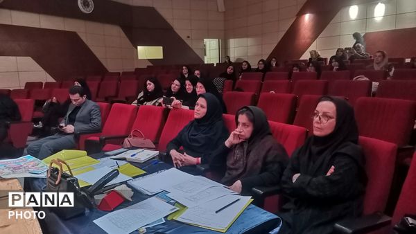 چهل‌وچهارمین جشنواره فرهنگی هنری ناحیه ٧ عرصه ای برای نمایش استعدادها