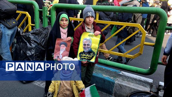 شور اسلامی در مسیر راهپیمایی تهران