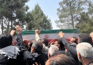 ما هنوز ایستاده‌ایم، وارثان ایمان، نه تسلیم 