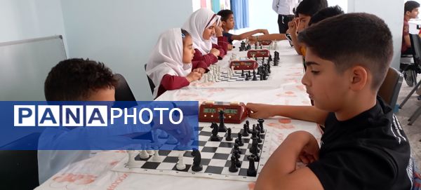 برگزاری مسابقه شطرنج میان دانش‌‌‌آموزان ابتدایی در فین