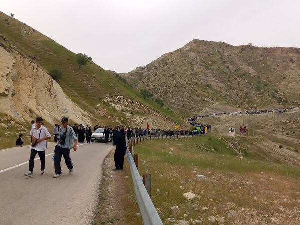اعزام دانش‌آموزان بسیجی قم به اردوی راهیان نور غرب کشور