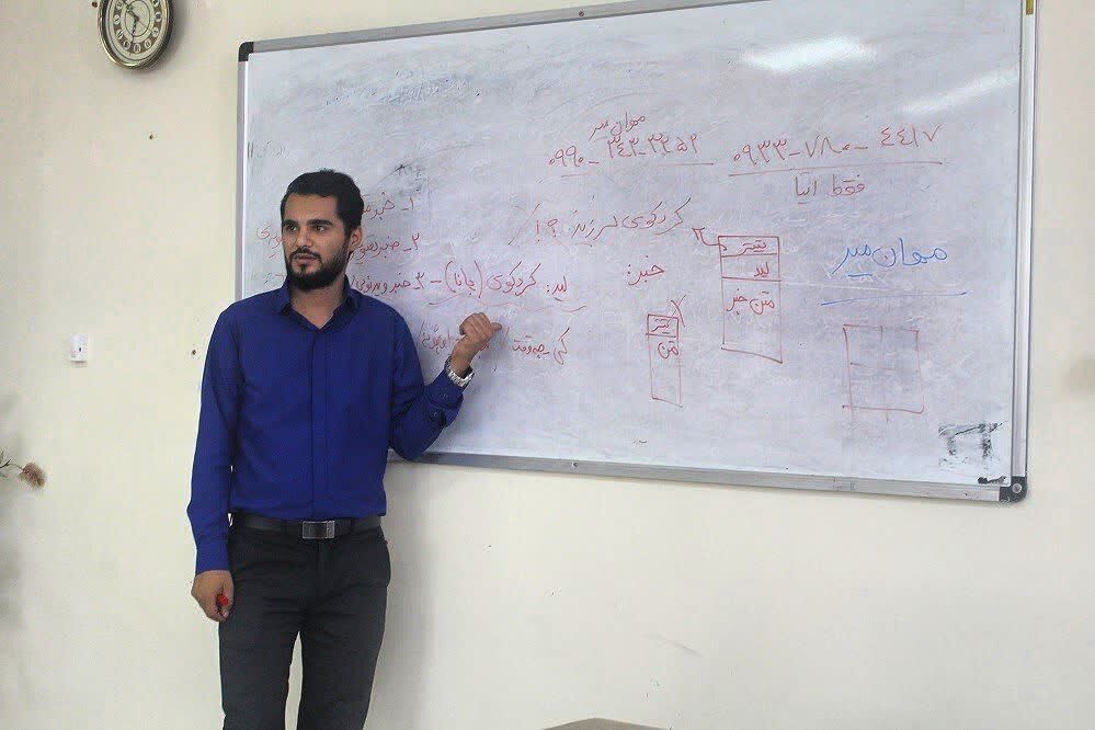 خبرنگار آینه حقیقت و زبان رسای جامعه است