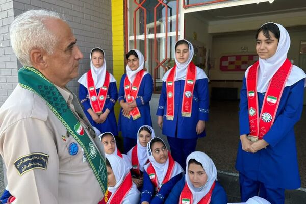 بازدید رئیس سازمان دانش‌آموزی کردستان و ارزیابان کشوری از روند فعالیت پیشتازان