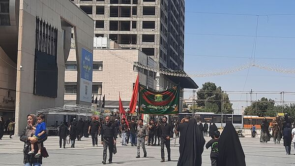 جاماندگان اربعین حسینی در مسیر حرم مطهر امام مهربانی