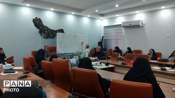 کارگاه مصاحبه‌گری و روایت‌گردی با محوریت تولید روایت‌های مستند در بندرعباس