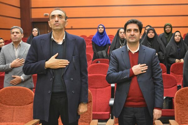 آیین تجلیل از برگزیدگان حوزه مشاوره و پیشگیری از آسیب‌های اجتماعی بهارستان‌دو