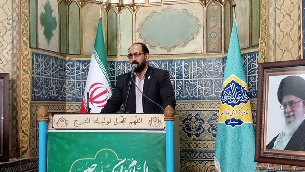اقامه نماز پرفیض جمعه در سمنان