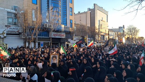 سوگ مردم شهید پرور ملایر در فقدان رهبر شهید امت
