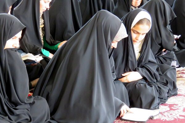 مراسم قرائت دعای عرفه در شهر درق 