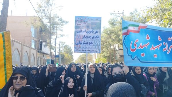 اقتدار ملت ایران در راهپیمایی روز ۱۳ آبان شهرستان خلیل‌آباد 