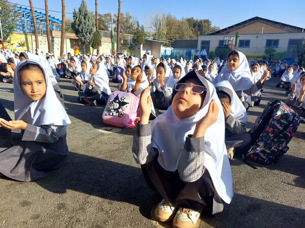 صبحگاه شاد مدارس دخترانه استان اصفهان در قالب طرح «نوجوان شاد ایرانی (نشا)»