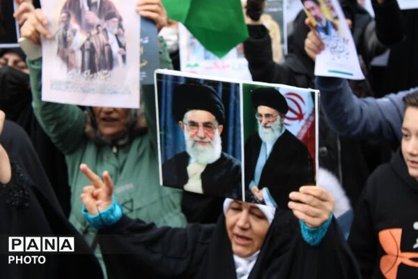 مراسم باشکوه بیعت مردم همدان با رهبر جدید انقلاب اسلامی 