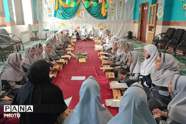 حضور دانش‌آموزان مدارس حاتم و محمد علی تحصیلی ناحیه دو شهرری در محفل نور