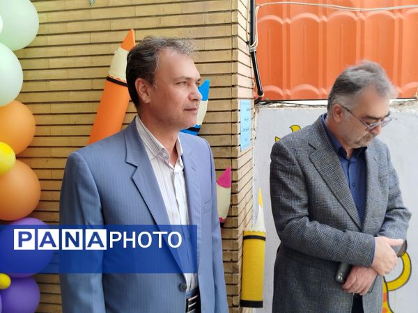 زنگ مهر در دبستان دخترانه سما با حضور مسئولان آموزش و پرورش و دانشگاه آزاد اسلامی کاشمر 