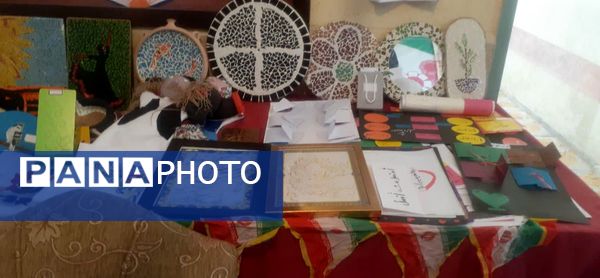 نمایشگاه صنایع دستی و بازارچه‌ای با هدف حمایت از تولیدات داخلی در فیروز آباد 