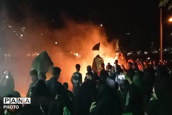 مراسم نمادین آتیش زدن خیمه ها در حسینیه شهدای شهر بار 