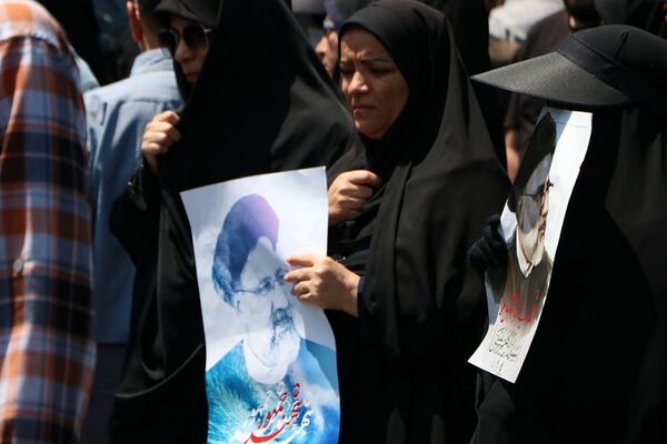 وداع با پیکر مطهر شهید حسین امیرعبدالهیان در شهرستان ری