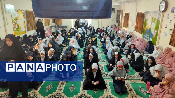 یادواره شهدا در دبستان شاهد حاج تقی آقا بزرگ ناحیه یک مشهد 