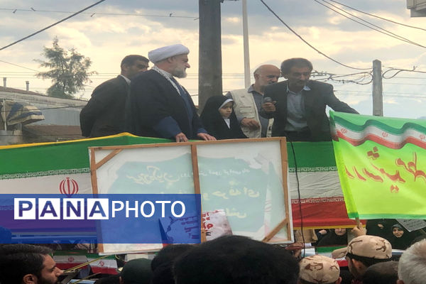 13 آبان و حضور حداکثری دانش‌آموزان املشی