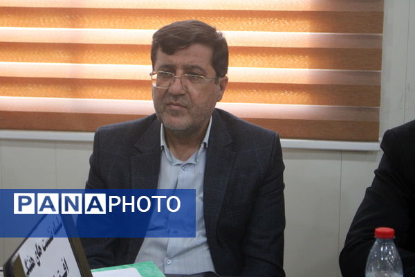 سلسله نشست‌های هفتگی افق تربیت شهرستان کنگان