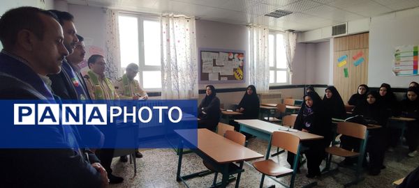 بازدید مدیر سازمان دانش‌آموزی خراسان شمالی از کلاس‌های ضمن خدمت سازمان‌دانش‌آموزی