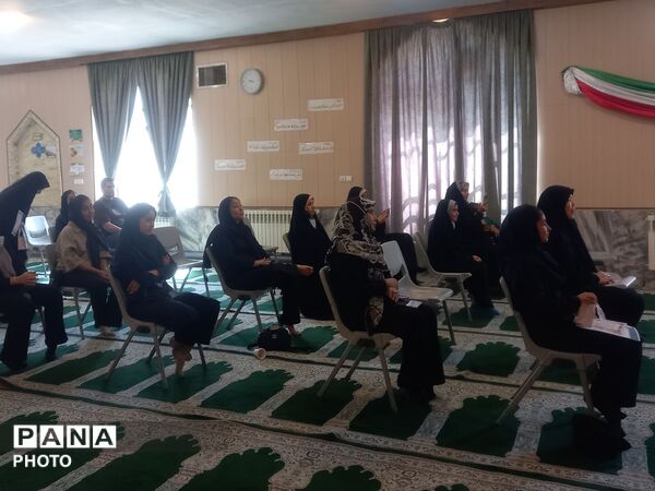 تقدیر از افتخار آفرینان مدرسه انیس خوشقدم ناحیه دو  