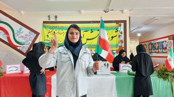 انتخاباتی منظم و پرشور در هنرستان جنت فارسان  