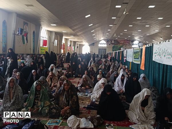 حضور پیشتازان شهر بهار در نماز جمعه