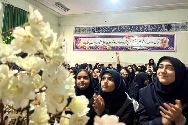 عید مبعث در دبیرستان شاهد 16