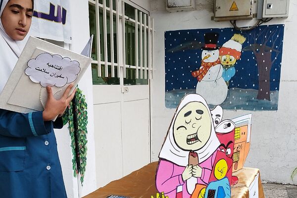 افتتاحیه طرح سفیران سلامت در دبستان حضرت زهرا(س)‌یک رودهن 