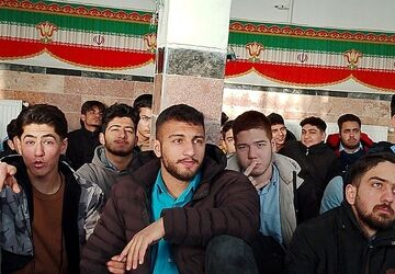 جشن ایام الله دهه فجر و انقلاب اسلامی در آموزشگاه جدلی ناحیه دو شهرری 