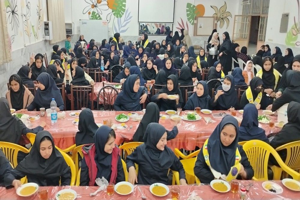 ضیافت افطاری در آموزشگاه شهید مجید دهنوی نیشابور