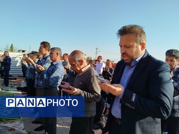 نماز عید فطر ۱۴۰۴ در روستای ظفرآباد شیراز اقامه شد