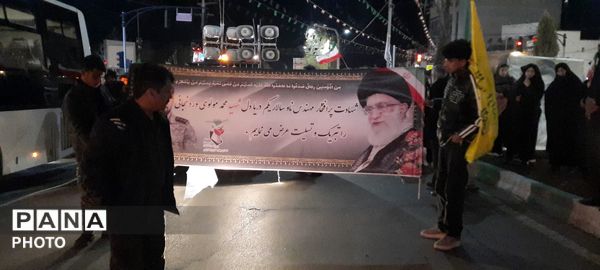 تشییع باشکوه شهید محمد مولوی و مردمی که میدان را خالی نکردند