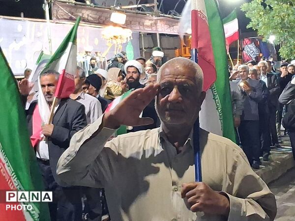 کاشمری ها با احترام نظامی به استقبال سرود جمهوری اسلامی رفتند 