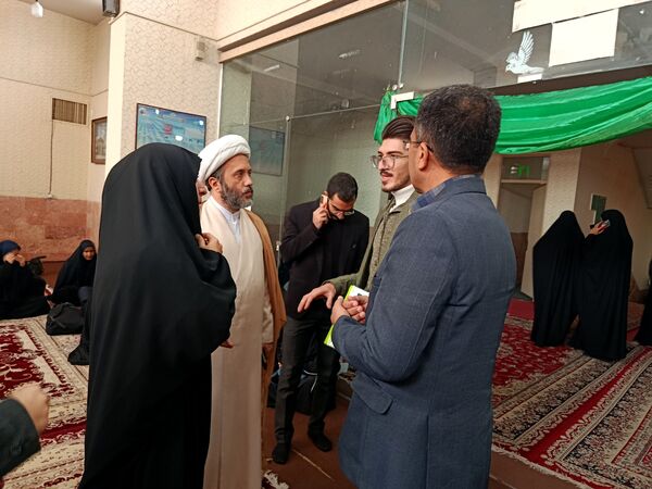 مرحله منطقه‌ای مسابقات قرآن و عترت دانش‌آموزان متوسطه اول و دوم در رضویه