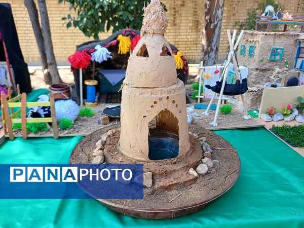 بازارچه کاروفناوری در دبیرستان حاج آقا توکلی زرقان 