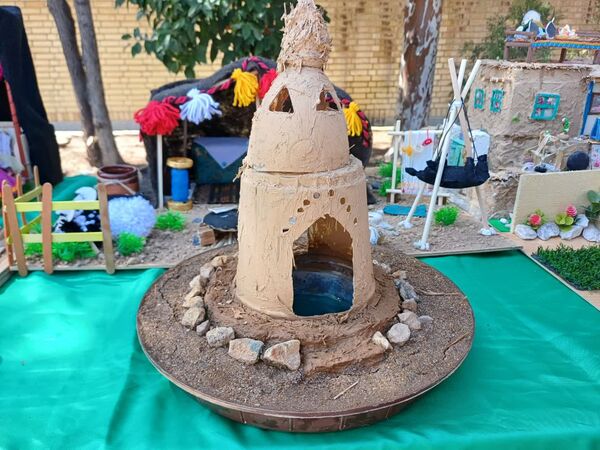 بازارچه کاروفناوری در دبیرستان حاج آقا توکلی زرقان 