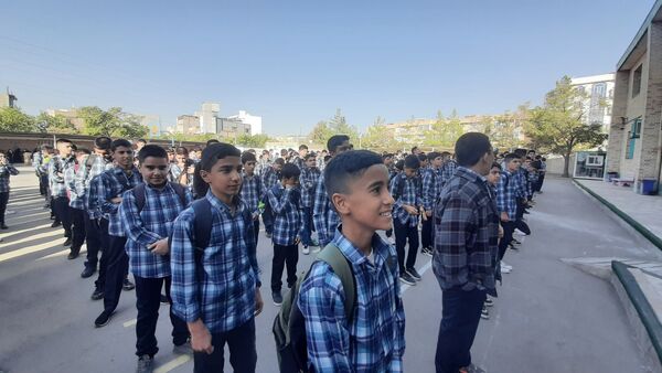آغاز سال تحصیلی جدید در دبیرستان پسرانه عبدالحسین قفلی