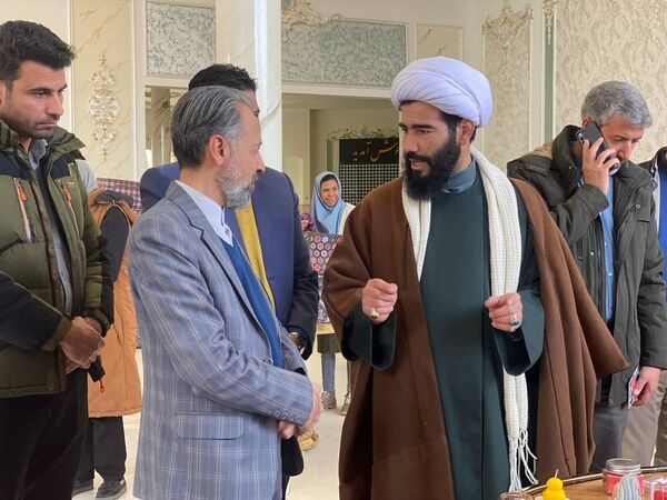 نمایشگاه صنایع دستی در کوهسرخ