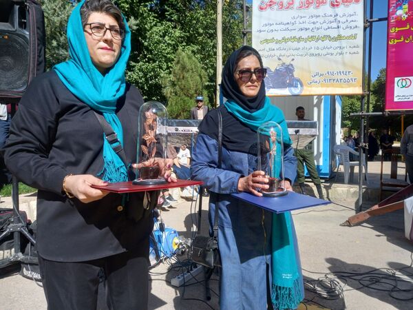 همایش پیاده‌روی خانوادگی در منطقه گردشگری سیاسرد بروجن