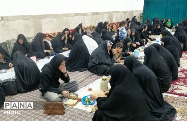 ضیافت افطار در امامزاده سید قاسم روستا ارغا خلیل آباد