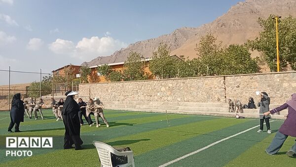  همنشینی و تکاپوی دانش آموزان در اردوی مهاد ۳