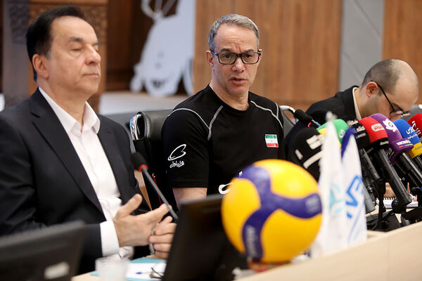 نشست خبری مربی تیم ملی والیبال
