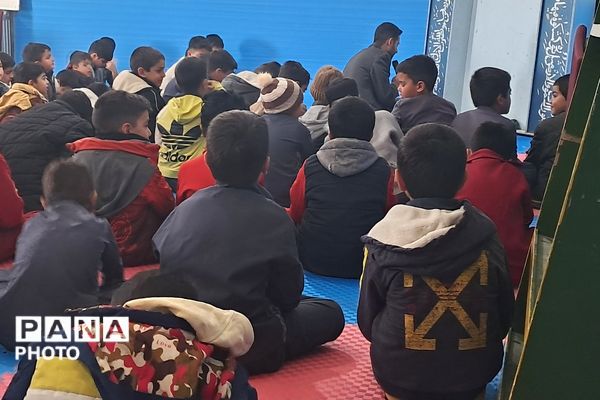 ویژه‌برنامه امام رضایی در مدرسه امام‌خمینی (ره) نیر