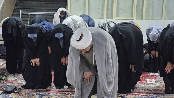ایجاد همبستگی در ضیافت افطار مدرسه شهید اردستانی