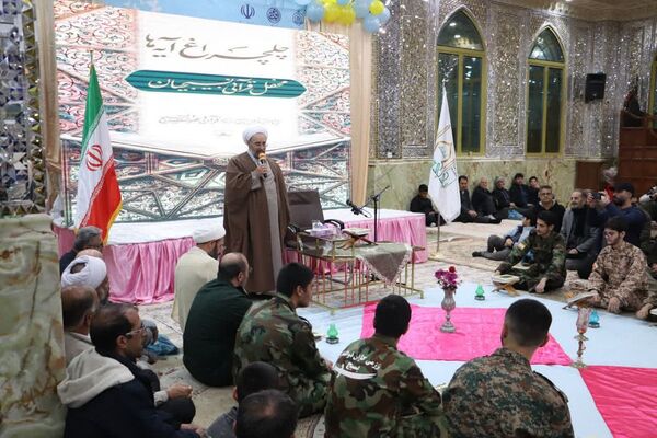 چلچراغ آیه‌ها در آستان بی‌بی سکینه شهرستان ملارد