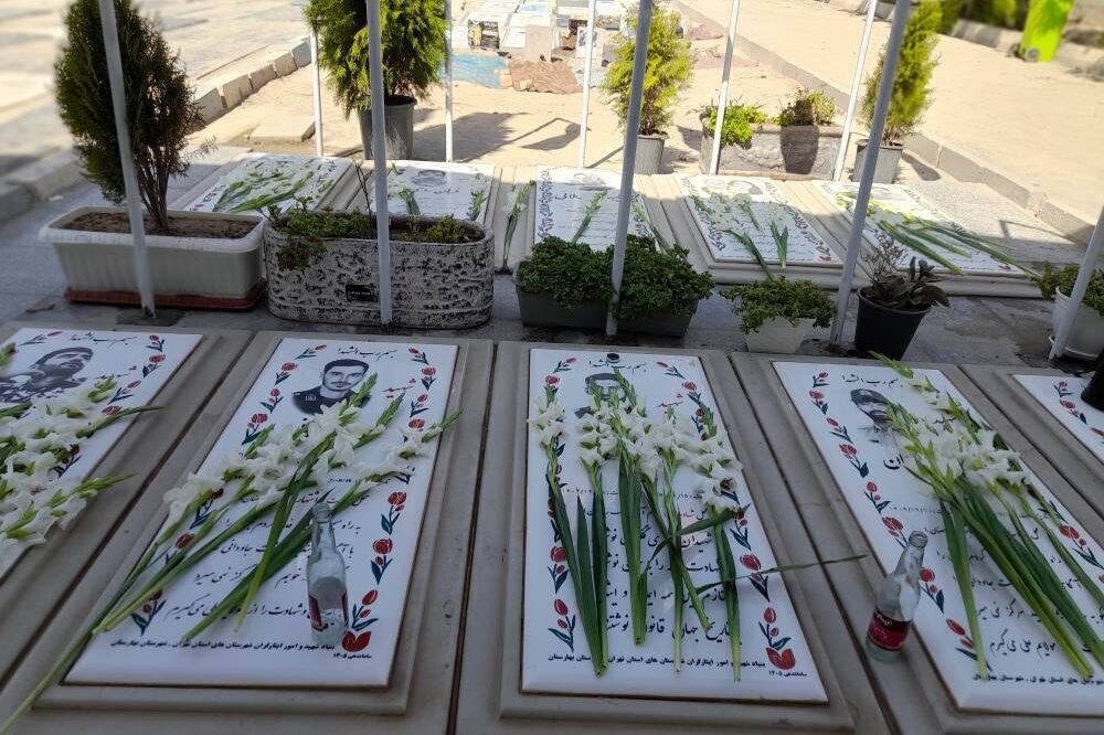 تجدید میثاق با لاله‌های سرخ عاشقی