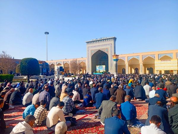 نماز عید فطر ۱۰ هزار نفری در کاشمر 