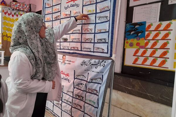 حضور پزشکان خیریه امام حسن عسگری برای غربالگری دانش آموزان دبستان میرشفیعی ها امری جهادی